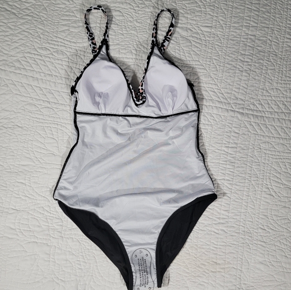 Women's Black Twist Leopard Print Top One Piece Swimsuit Bathingsuit - Picture 11 of 14